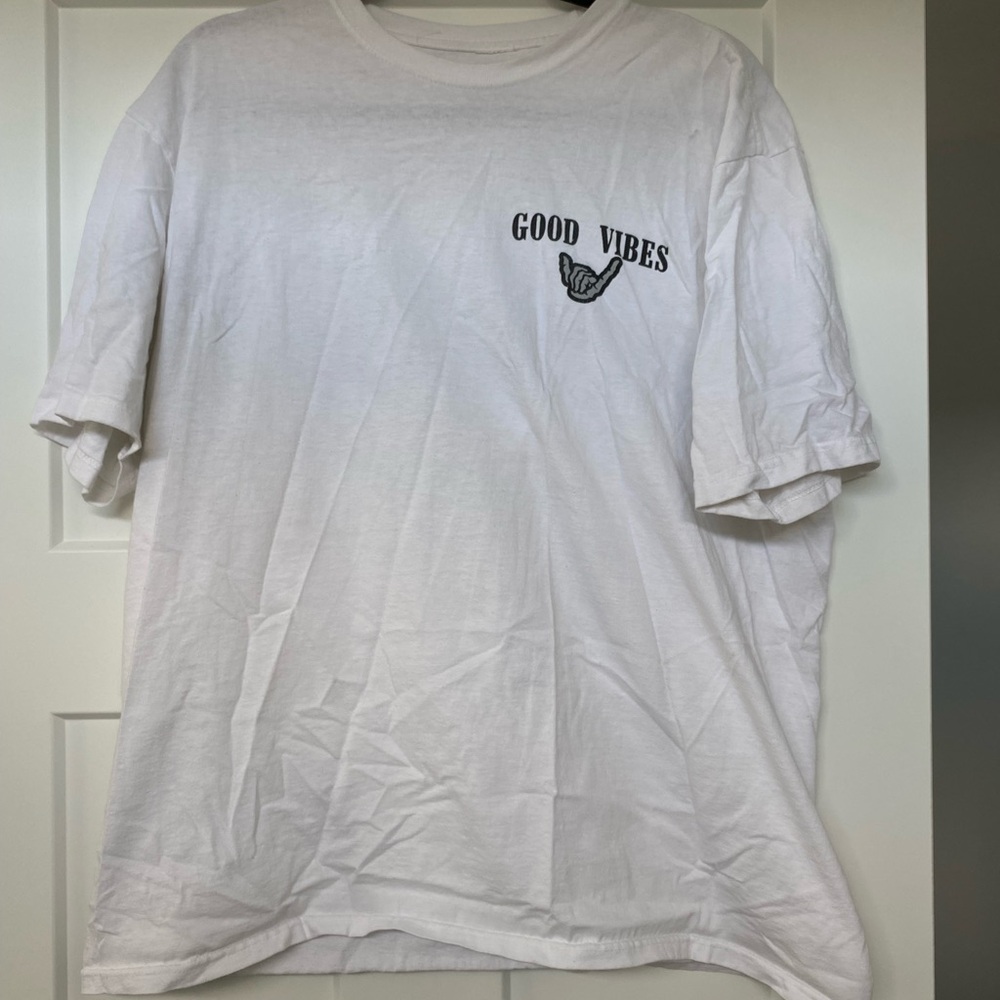 Good Vibes Skeleton Surfer Graphic Print White Short Sleeve Crew Neck Tee